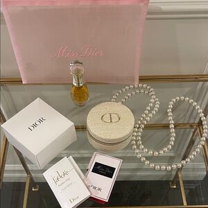 Dior Infinissime fragrance and beauty pouch Set